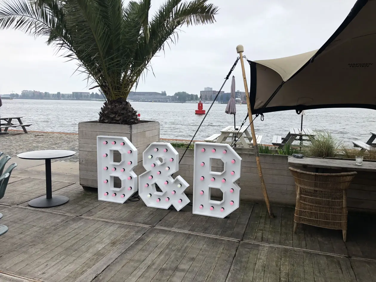 b&b_lichtletters_verhuur